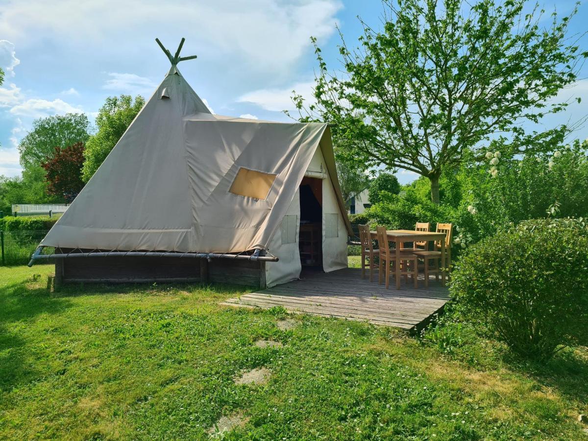 Resort&Camping - Val de Braye Bessé-sur-Braye Exterior foto