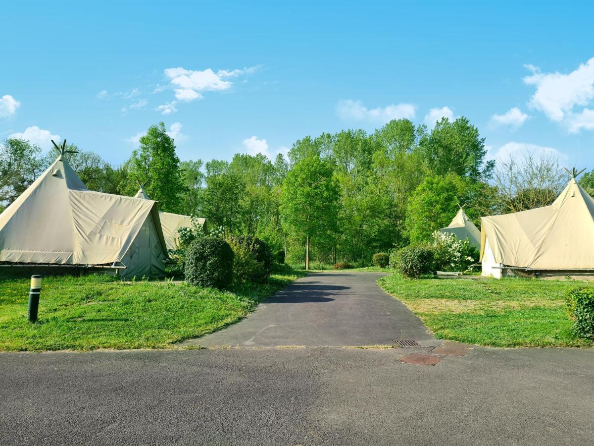 Resort&Camping - Val de Braye Bessé-sur-Braye Exterior foto