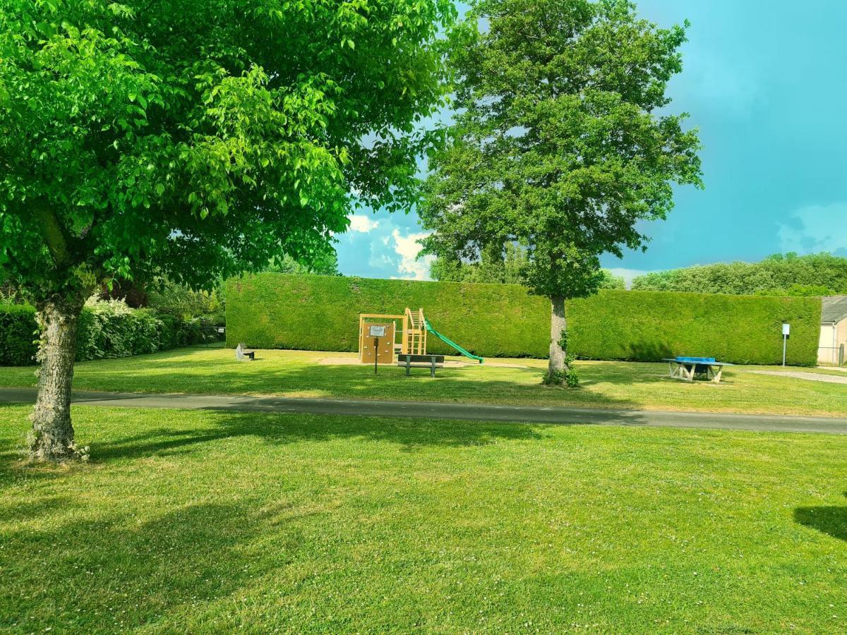 Resort&Camping - Val de Braye Bessé-sur-Braye Exterior foto